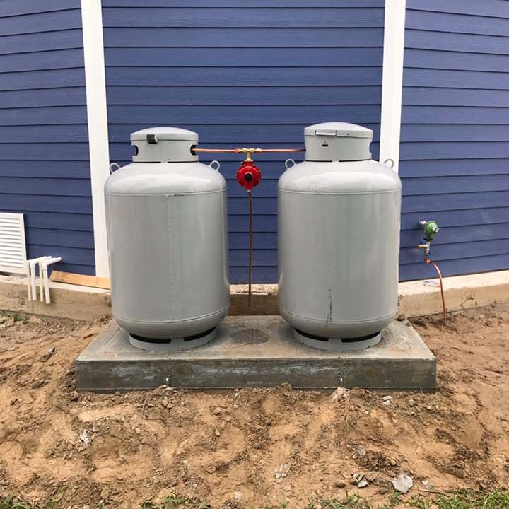 baygas double residential propane tanks